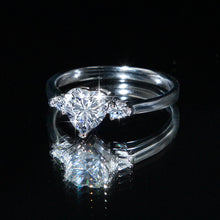 Load image into Gallery viewer, GRA Certificate Romantic Heart Cut 925 Silver Vvs D Color 3CT Moissanite Ring